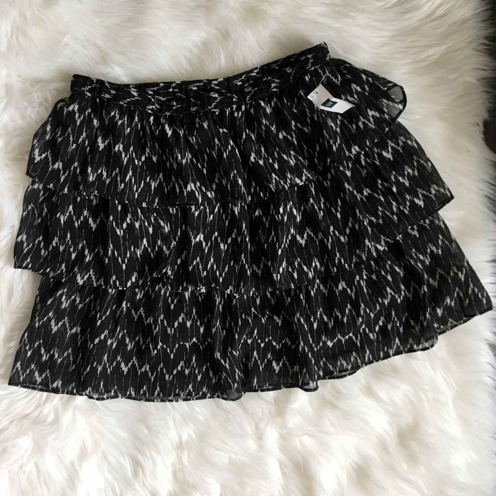 GAP Patterned Tiered Mini Skirt